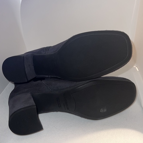 La Canadienne Montreal January black suede booties block heel Sz 5 new - Picture 9 of 10